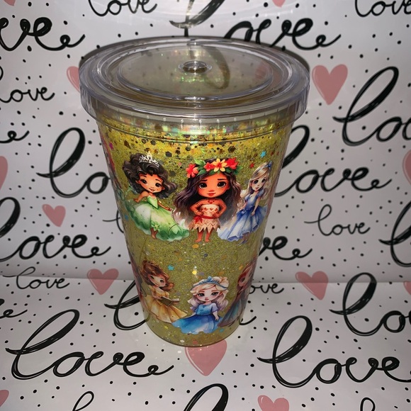 Princesses Polycrilic Tumbler - Picture 1 of 3